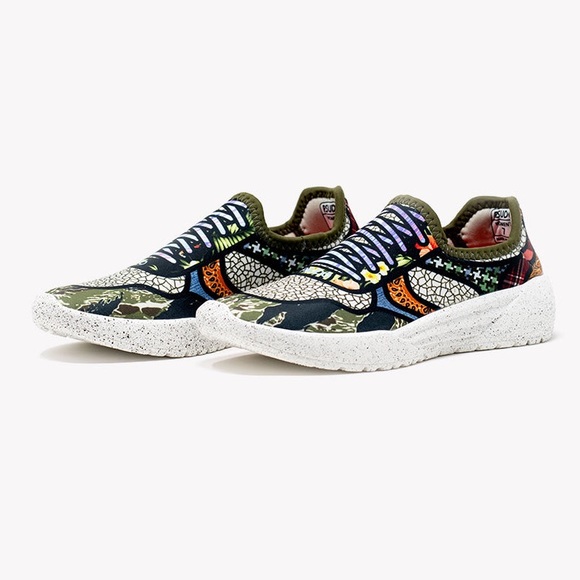 Psudo Shoes - Women's Court Slip On in Cosmic
by Psudo